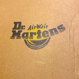 JADON DR. MARTEN VEGAN CAMBRIDGE BRUSH